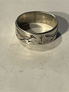 Sterling Silver Southwest Roadrunner  Band. Sz 5.